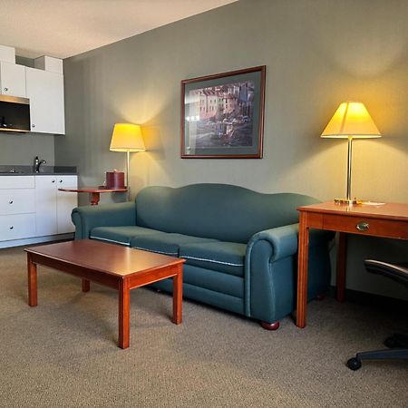 Days Inn By Wyndham Whitecourt Eksteriør bilde