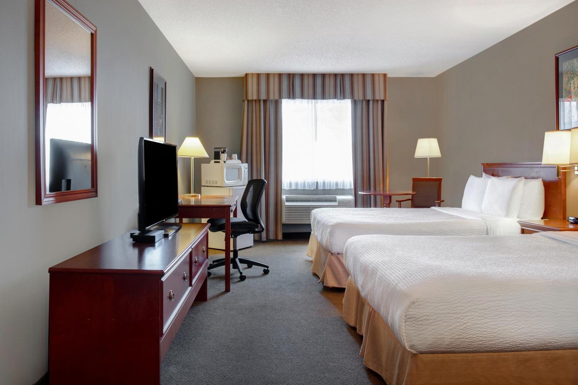 Days Inn By Wyndham Whitecourt Eksteriør bilde