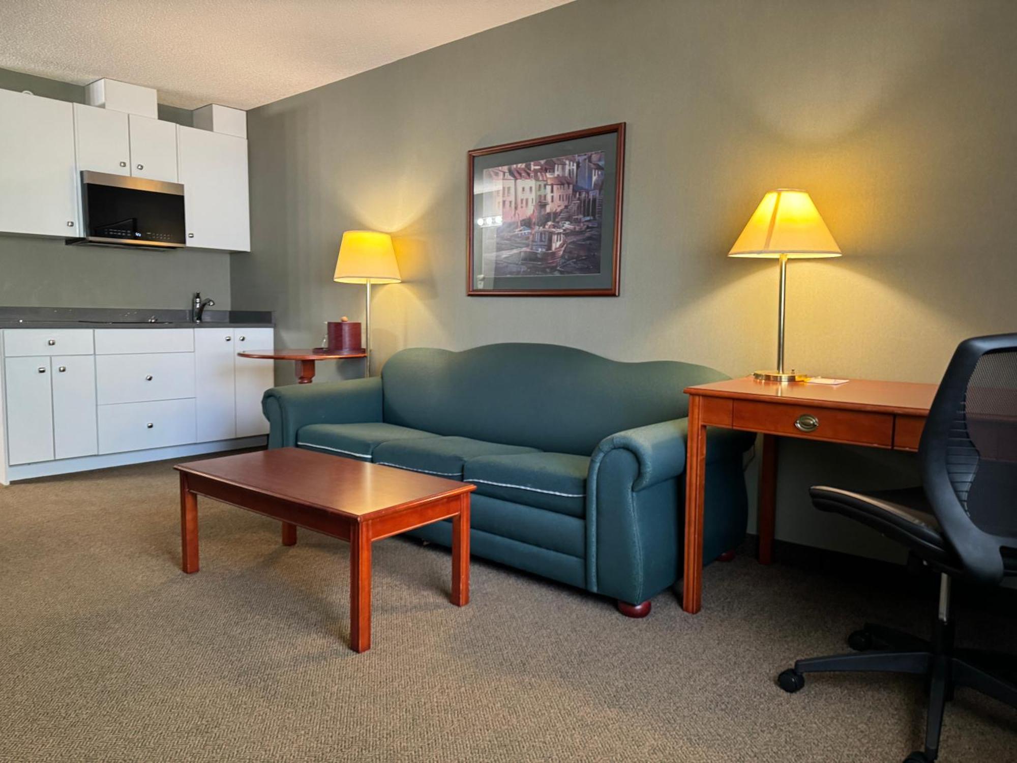 Days Inn By Wyndham Whitecourt Eksteriør bilde
