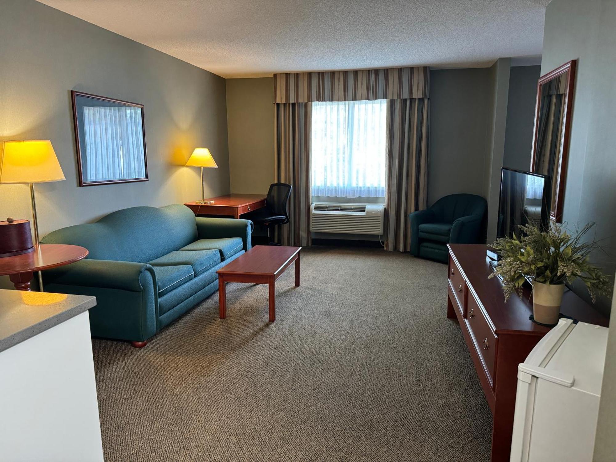 Days Inn By Wyndham Whitecourt Eksteriør bilde